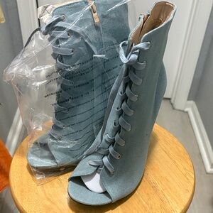 Stylish Blue Lace-Up Women's Shoes